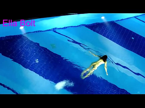 ❤️ No puc parar de mirar-la, jove rossa presa nedant nua a la piscina del complex ELLA BOLT Putes al ca.robosexshop.ru ❤